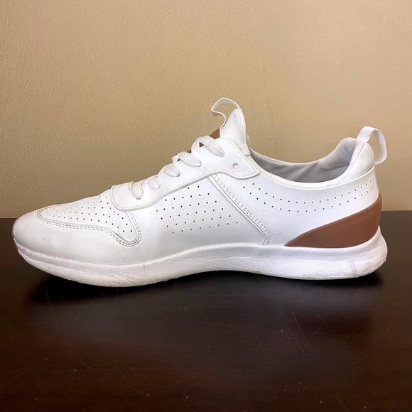 Steve Madden Mens White Tan Perforated Low Top Lifestyle Sneakers Size 11.5M - Picture 5 of 9